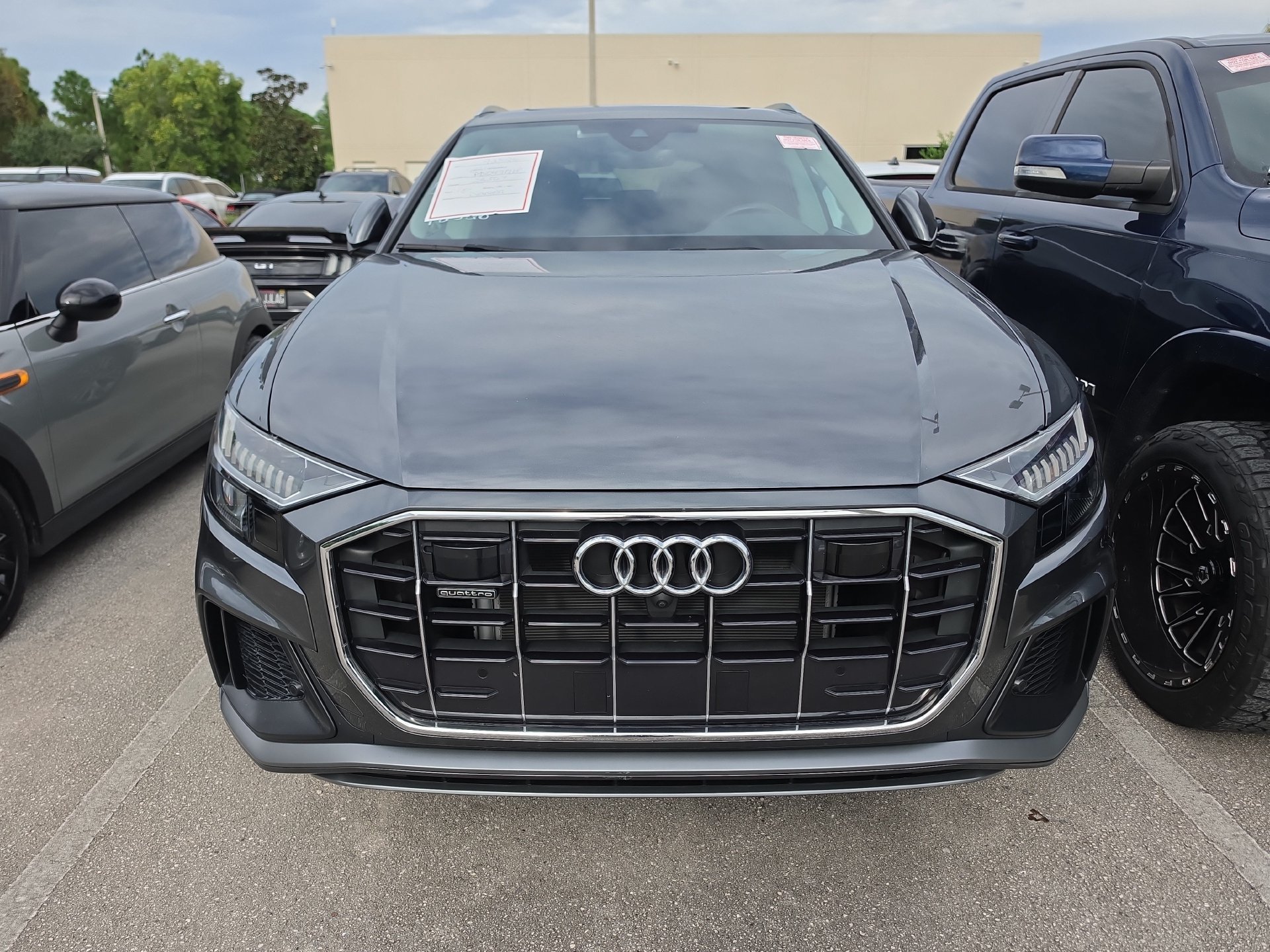 Used 2023 Audi Q8 Premium Plus w/ Premium Plus Package AWD/4WD image 2