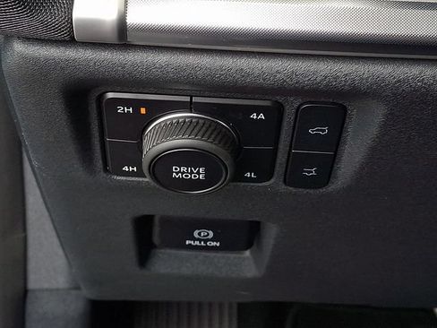 Used 2025 Ford Expedition Platinum AWD/4WD image 22