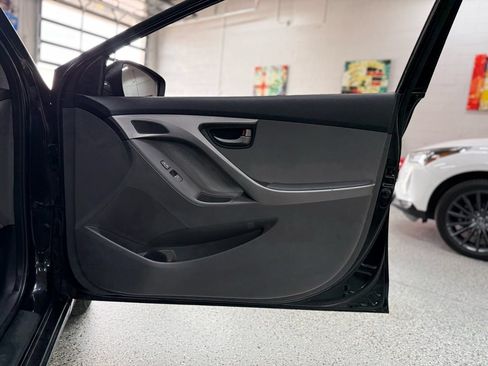 Used 2013 Hyundai Elantra GLS FWD image 17