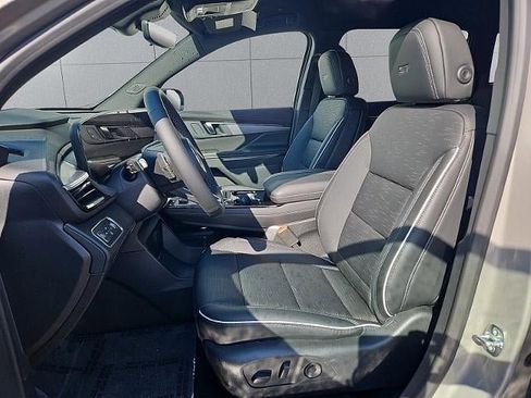 New 2026 Buick Enclave Sport Touring w/ Power Package image 9