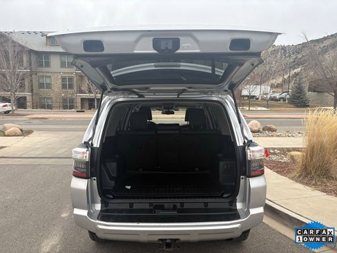 Used 2018 Toyota 4Runner TRD Off-Road Premium image 9