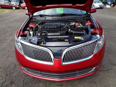 Used 2014 Lincoln MKS image 27