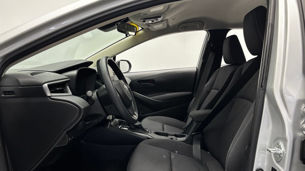 Used 2024 Toyota Corolla LE FWD image 11