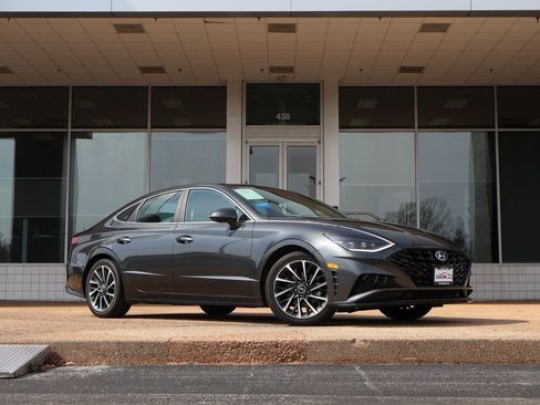 Certified 2022 Hyundai Sonata Limited image 1