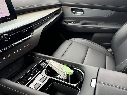 Certified 2025 Nissan Murano SL AWD/4WD image 28