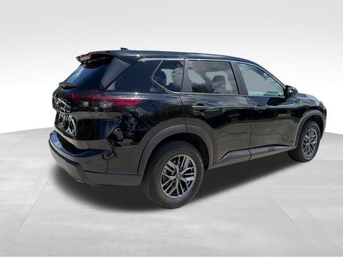 Used 2024 Nissan Rogue S FWD image 7
