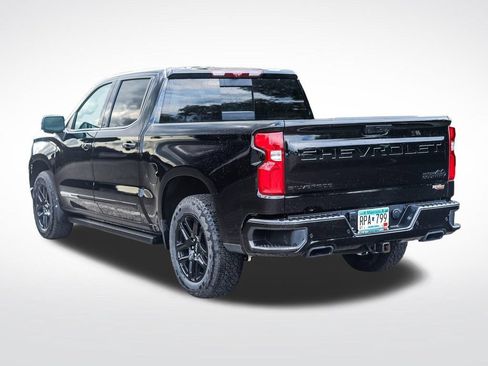 Used 2025 Chevrolet Silverado 1500 High Country w/ Midnight Edition AWD/4WD image 3