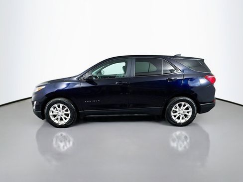 Used 2021 Chevrolet Equinox LS image 2