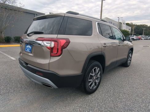 Used 2022 GMC Acadia SLT w/ Preferred Package image 5