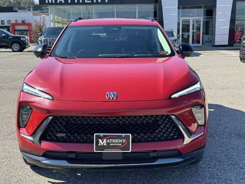 Certified 2025 Buick Envision Sport Touring image 8