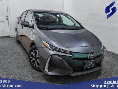 Used 2017 Toyota Prius Prime Premium image 1