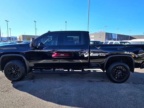 Used 2024 Chevrolet Silverado 3500 LTZ w/ LTZ Plus Package image 7