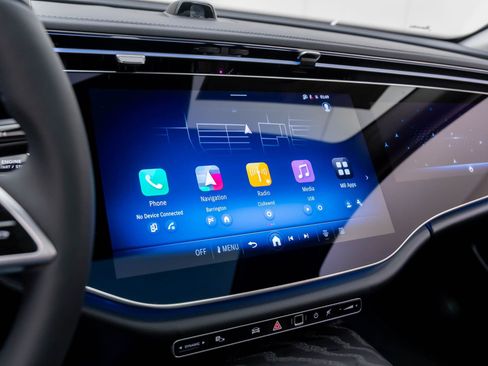 New 2026 Mercedes-Benz E 350 4MATIC Sedan image 26