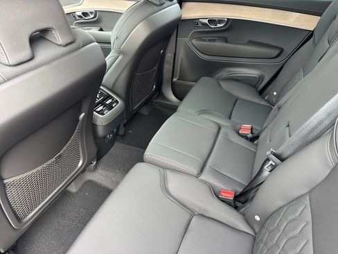 New 2026 Volvo XC90 B6 Plus image 11