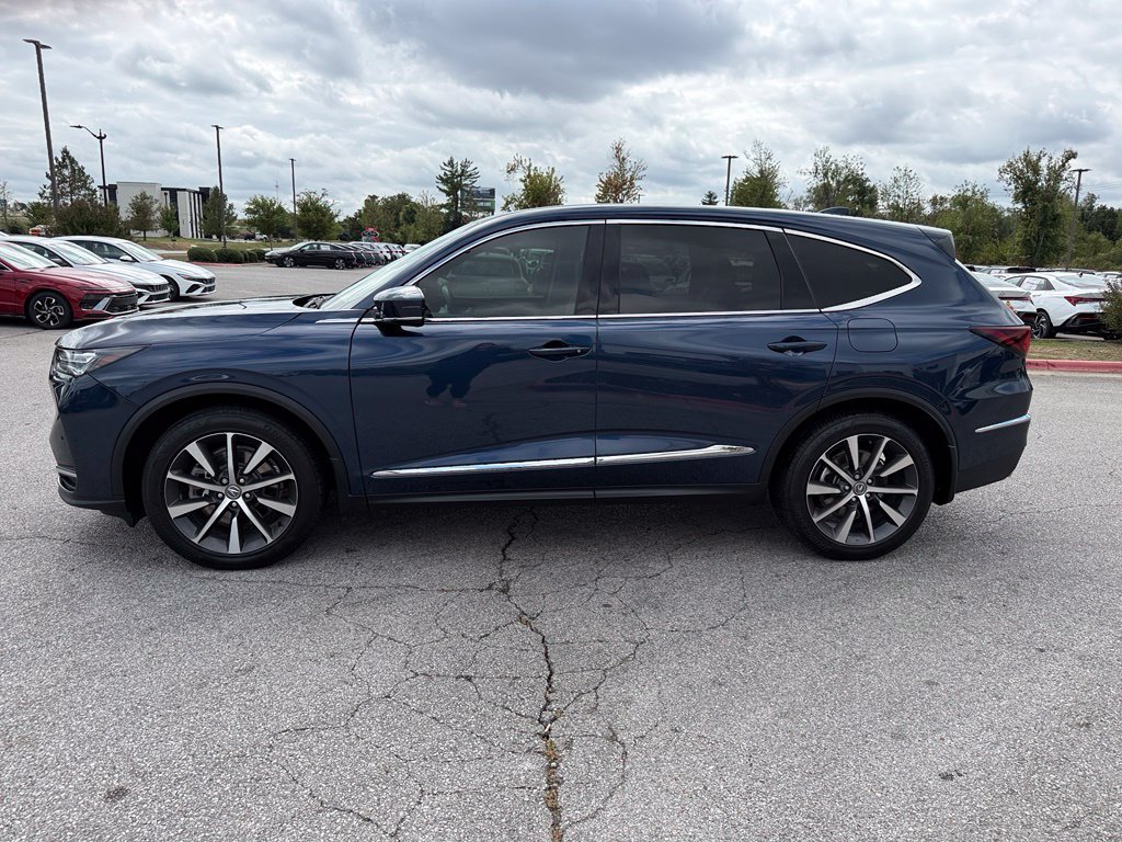 Used 2025 Acura MDX w/ Technology Package AWD/4WD image 4