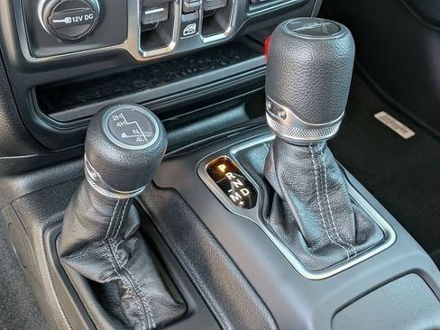 New 2026 Jeep Gladiator Sport AWD/4WD image 28