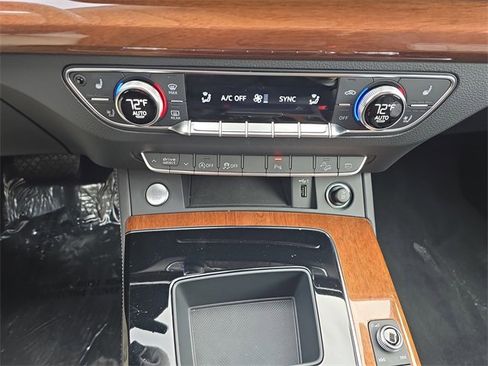 Used 2023 Audi Q5 2.0T Premium Plus w/ Premium Plus Package image 27