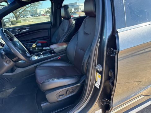 Used 2020 Ford Edge Titanium w/ Equipment Group 301A image 11