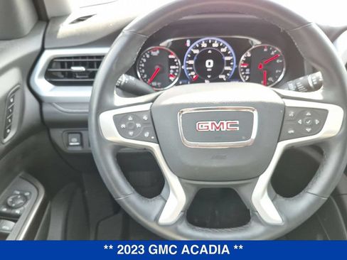 Used 2023 GMC Acadia SLT w/ Technology Package AWD/4WD image 18