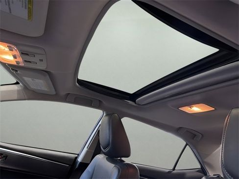 Used 2014 Toyota Corolla S image 25