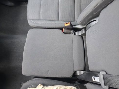 Used 2022 Chevrolet Silverado 1500 Custom image 24