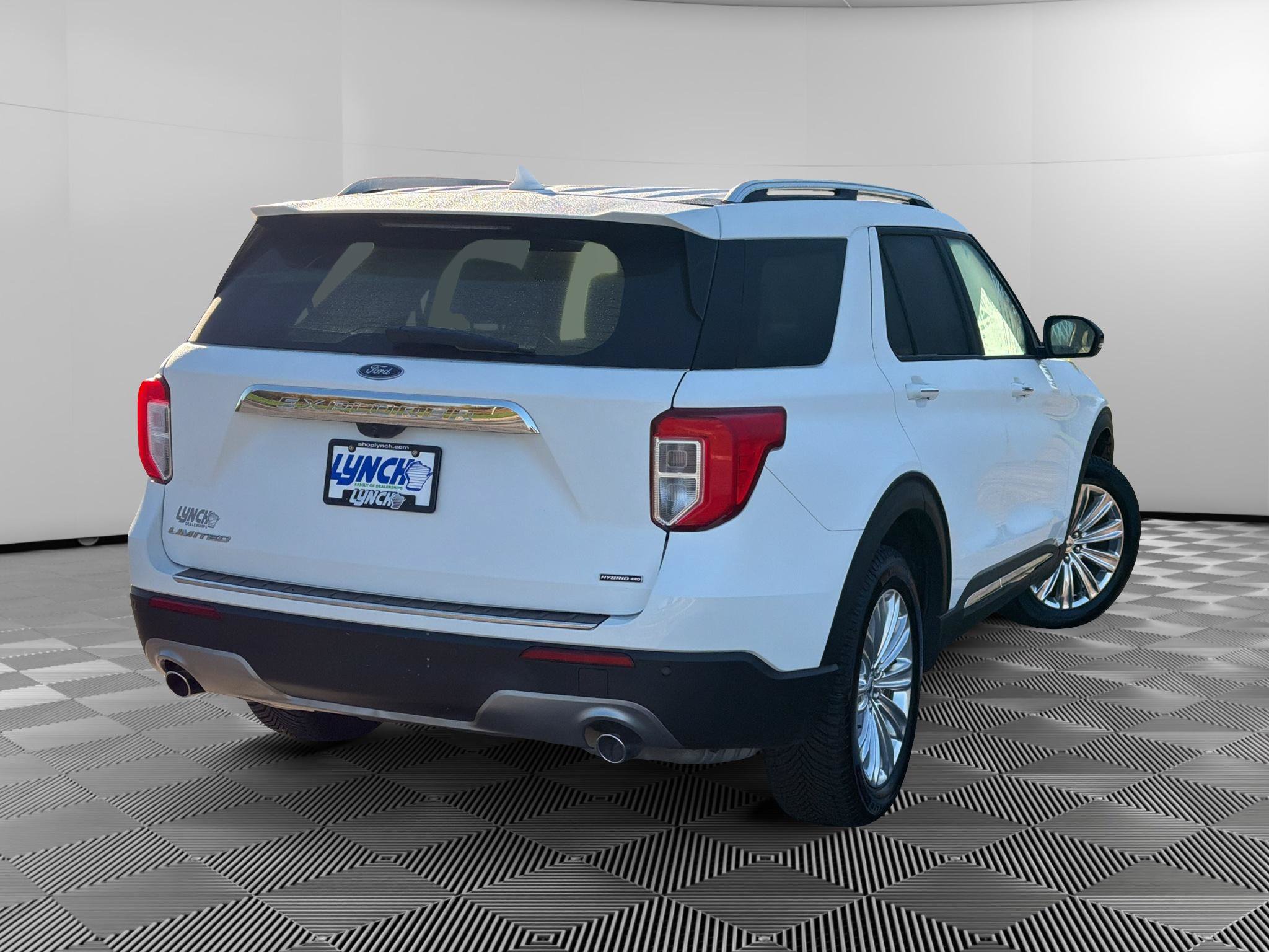 Used 2022 Ford Explorer Limited AWD/4WD image 4