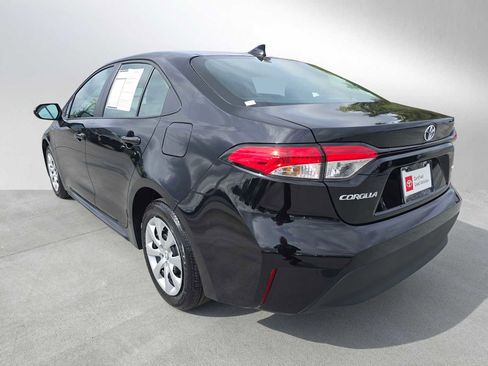 Used 2026 Toyota Corolla LE FWD image 5