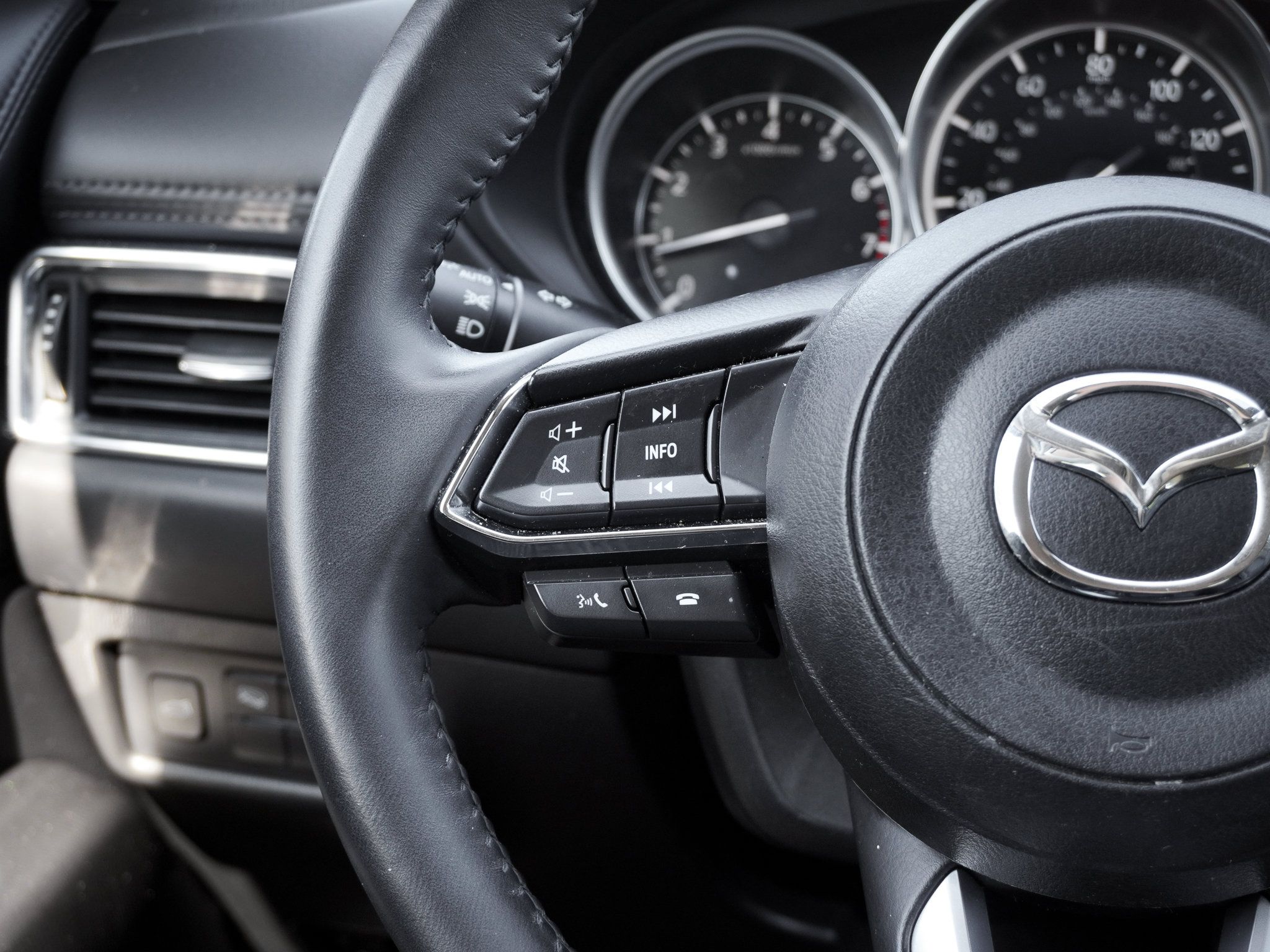 Used 2025 MAZDA CX-5 AWD 2.5 S w/ Preferred Package image 17