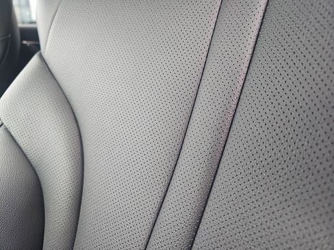 Used 2025 Genesis GV80 2.5T Standard image 18