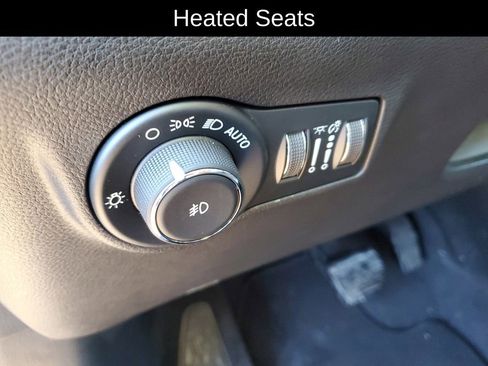 Used 2025 Jeep Compass Limited image 9