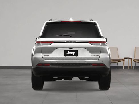New 2025 Jeep Grand Cherokee Limited w/ Black Appearance Package image 10