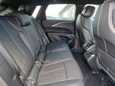 New 2025 Cadillac Lyriq Sport image 31