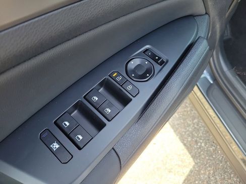 New 2026 Kia Sportage EX FWD image 21