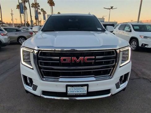 Certified 2023 GMC Yukon XL SLT image 3