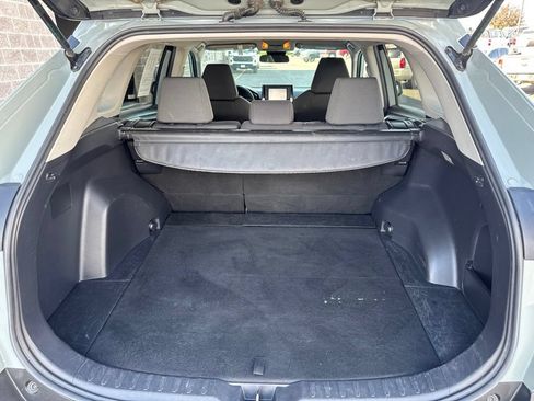 Used 2021 Toyota RAV4 XLE AWD/4WD image 33