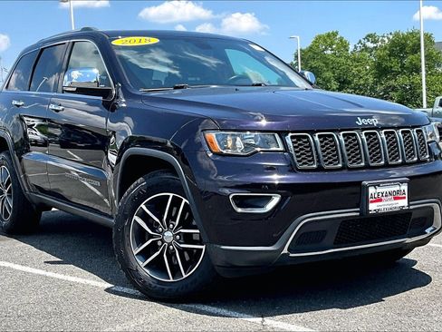 Used 2018 Jeep Grand Cherokee Limited AWD/4WD image 2