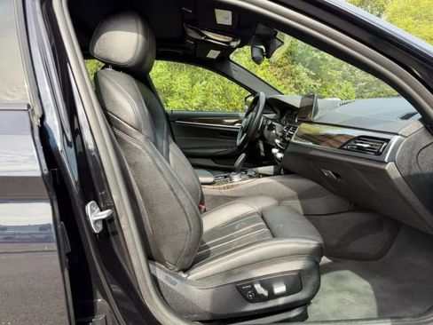 Used 2019 BMW 540i xDrive 540i xDrive w/ M Sport Package image 31