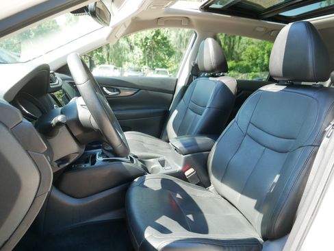 Certified 2020 Nissan Rogue SL w/ Premium Package AWD/4WD image 35