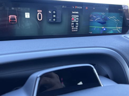 Used 2025 Ford Expedition Max Platinum w/ Stealth Performance Package image 15