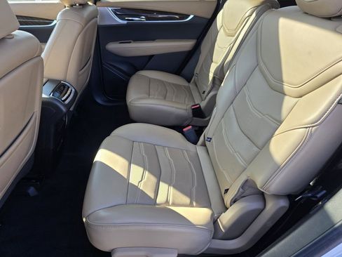 Used 2021 Cadillac XT6 Sport w/ Platinum Package image 22