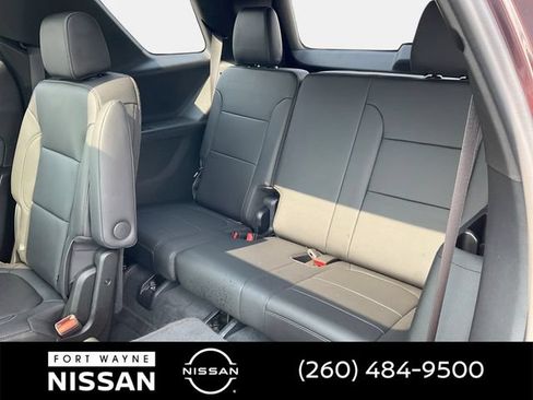 Used 2023 Chevrolet Traverse LT AWD/4WD image 30