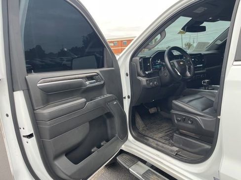 Used 2022 Chevrolet Silverado 1500 LTZ AWD/4WD image 4