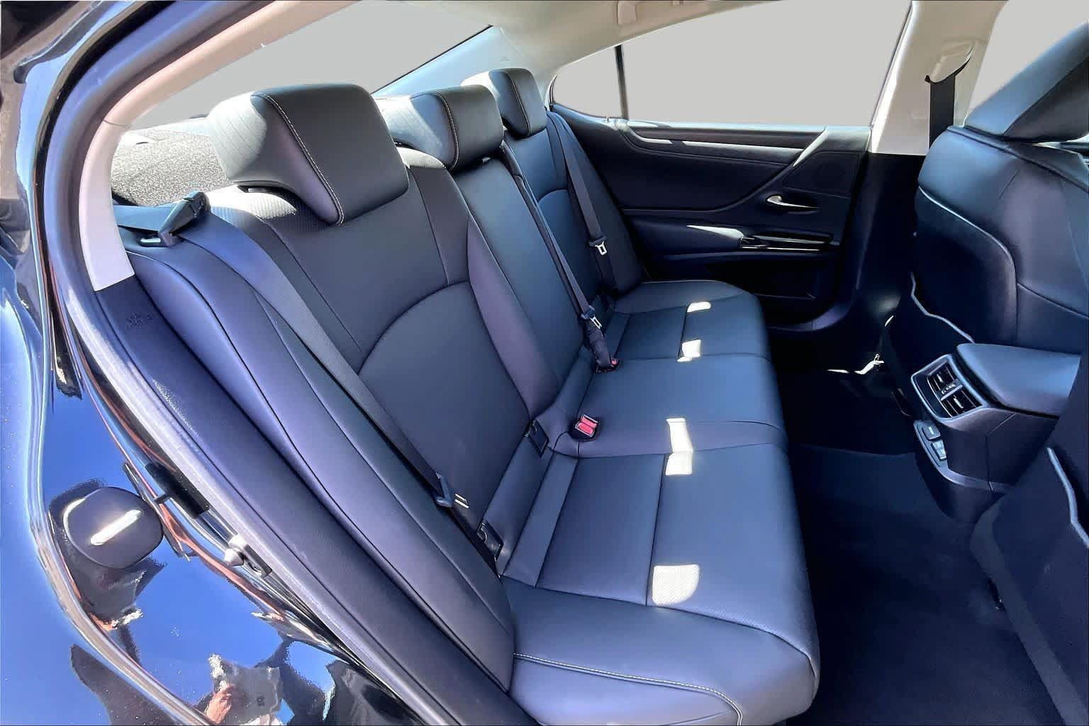 Certified 2024 Lexus ES 350 w/ Premium Package FWD image 19