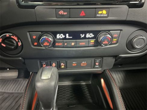 Used 2024 Nissan Frontier PRO-4X w/ Pro Premium Package image 18