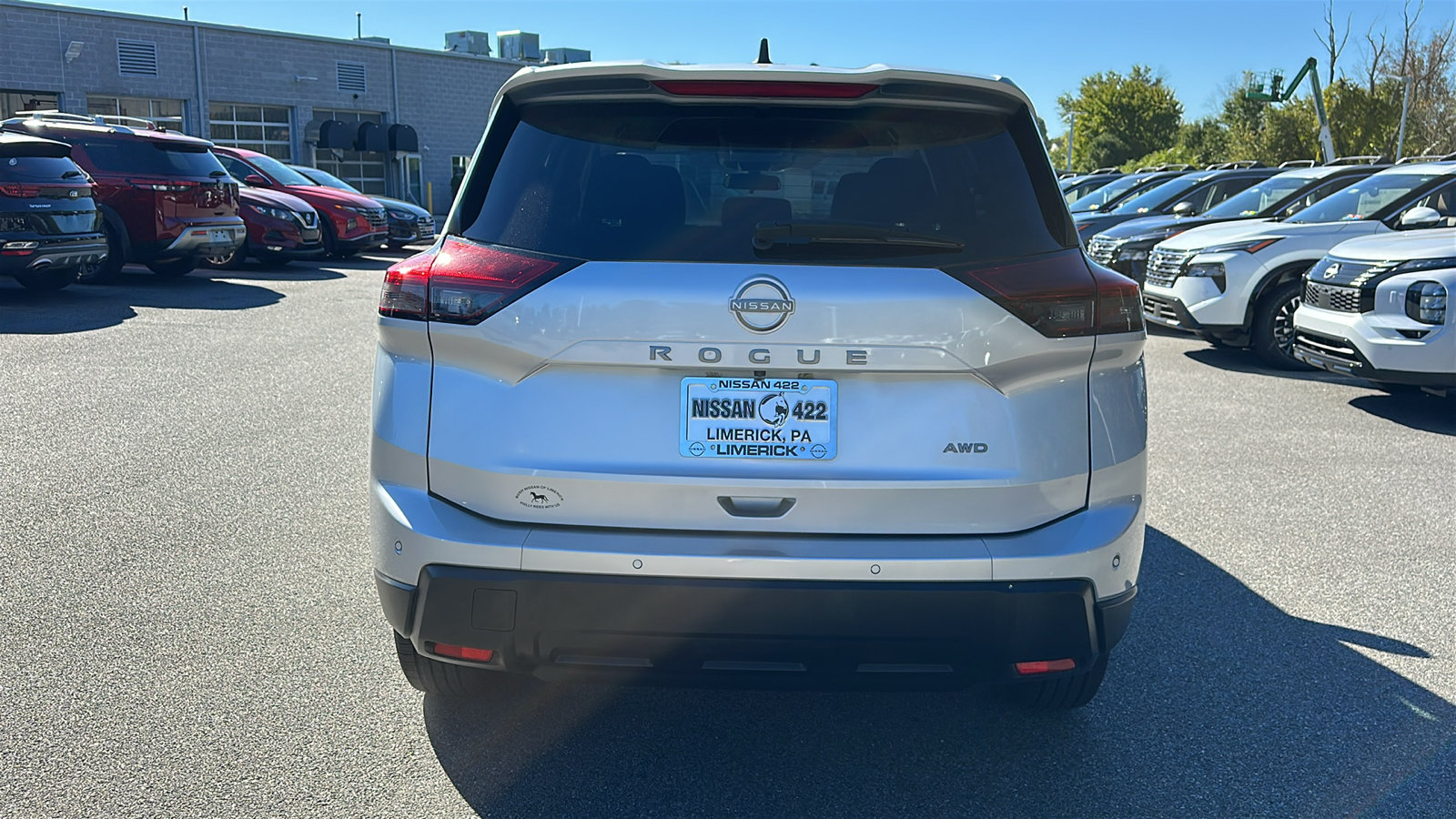 Used 2024 Nissan Rogue S AWD/4WD image 5