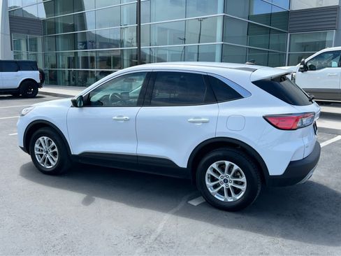 Certified 2022 Ford Escape SE AWD/4WD image 11