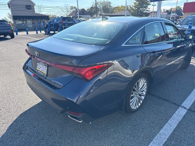 Used 2020 Toyota Avalon Limited w/ Advanced Safety Package FWD image 3
