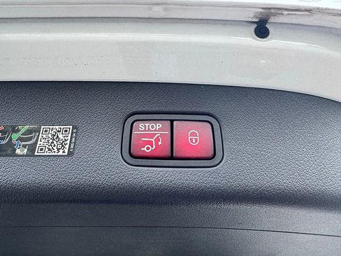 Used 2023 Mercedes-Benz GLC 300 4MATIC image 30