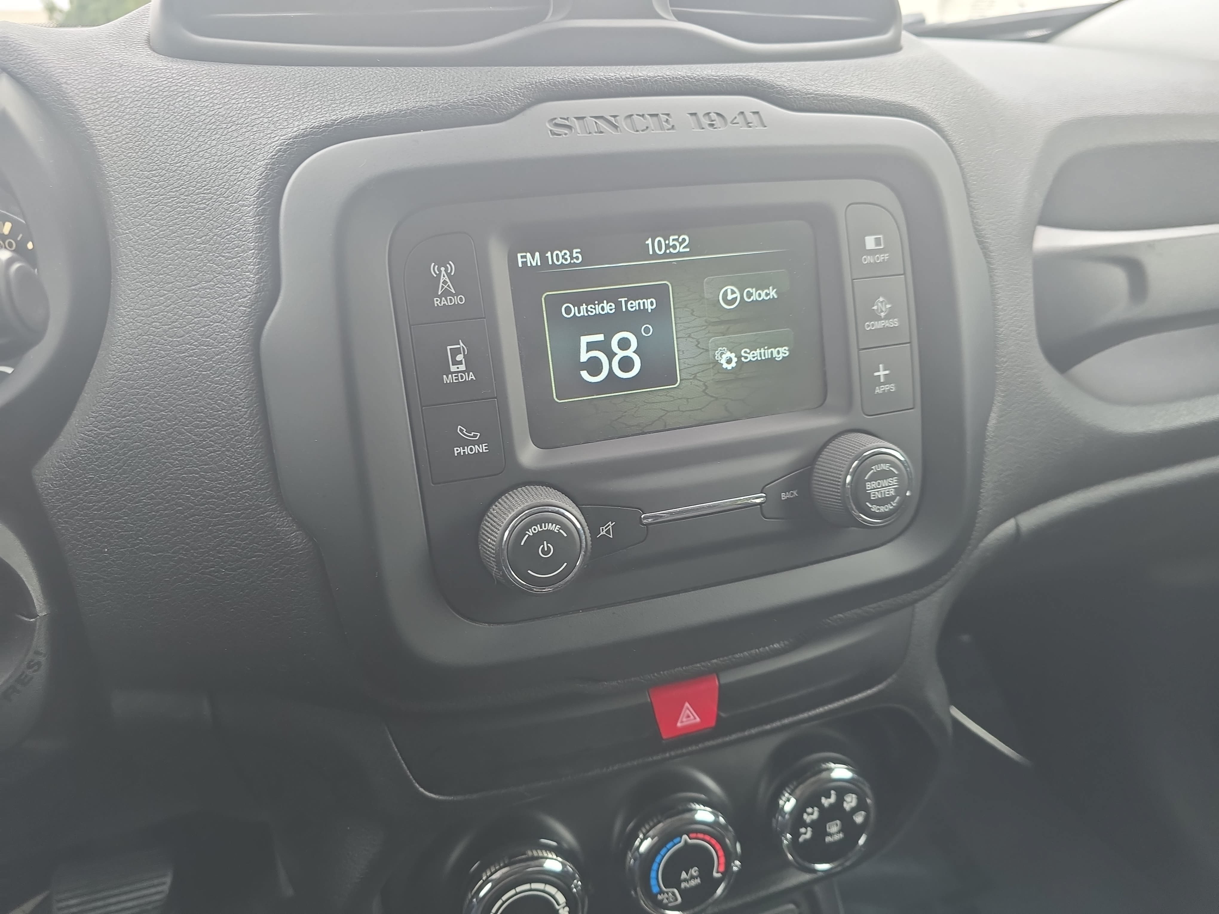 Used 2016 Jeep Renegade 75th Anniversary FWD image 21