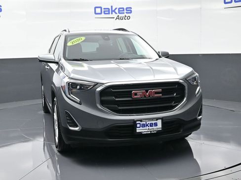 Used 2020 GMC Terrain SLE w/ Driver Convenience Package image 2